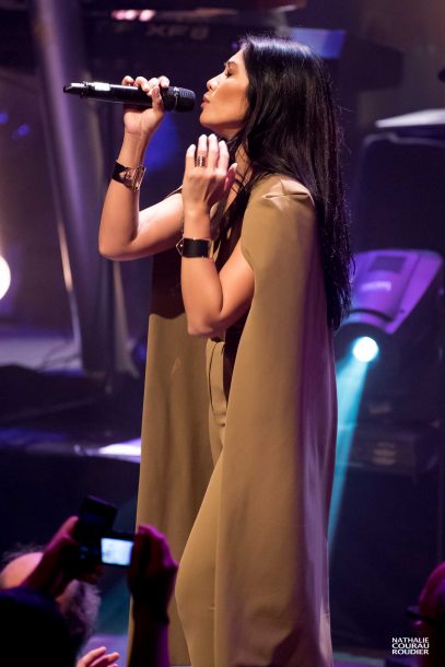 Portrait d'Anggun en concert