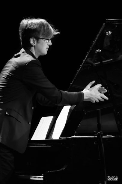 Portrait du compositeur et pianiste Olivier Calmel