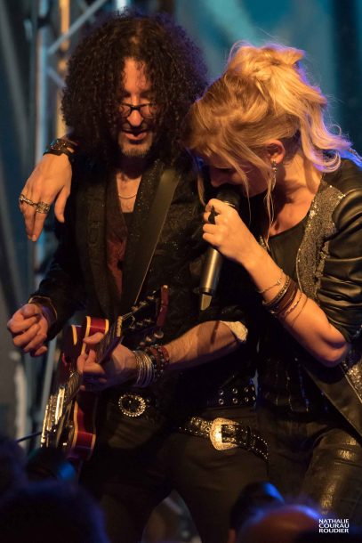 Gaëlle Buswel et le guitariste Michaal Benjelloun en concert