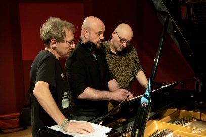 Night bus trio en studio