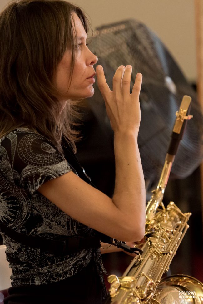 Chut ! Céline Bonacina en studio