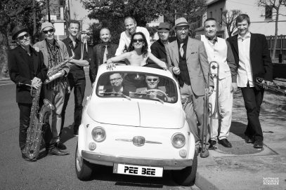 Le Pee Bee et la Fiat 500 blanche