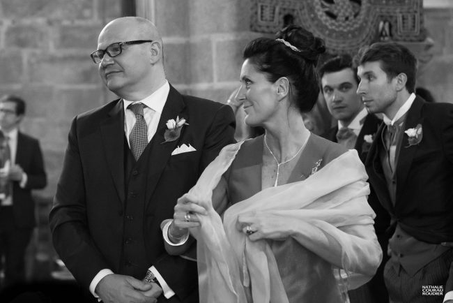 Messe de mariage : les parents des mariés - photographe Nathalie Courau Roudier