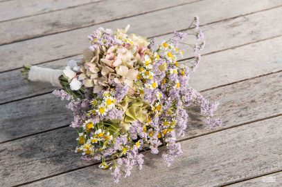 mariage : bouquet de mariée champêtre - photographe Nathalie Courau Roudier