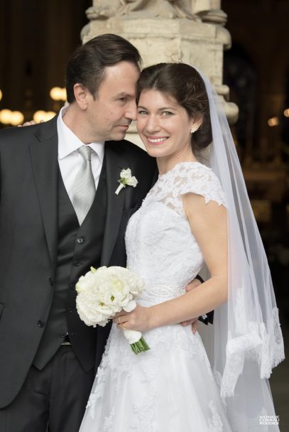 Sortie de la messe de mariage à Saint-Germain l'Auxerrois