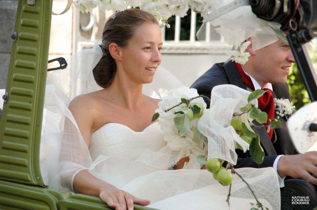 Mariage à Noirmoutier - les mariés en Méhari - photographe Nathalie Courau-Roudier