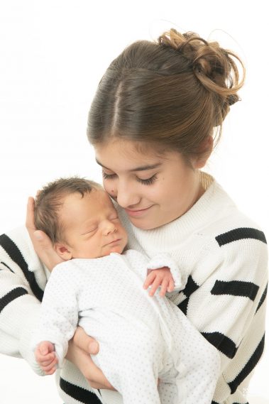 Photographe de naissance en studio Neuilly-sur-Seine
