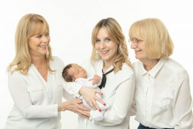 Photographe de naissance en studio Neuilly-sur-Seine