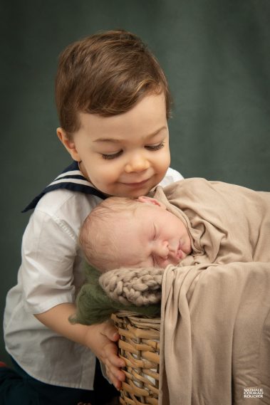 Photographe de naissance en studio Neuilly-sur-Seine